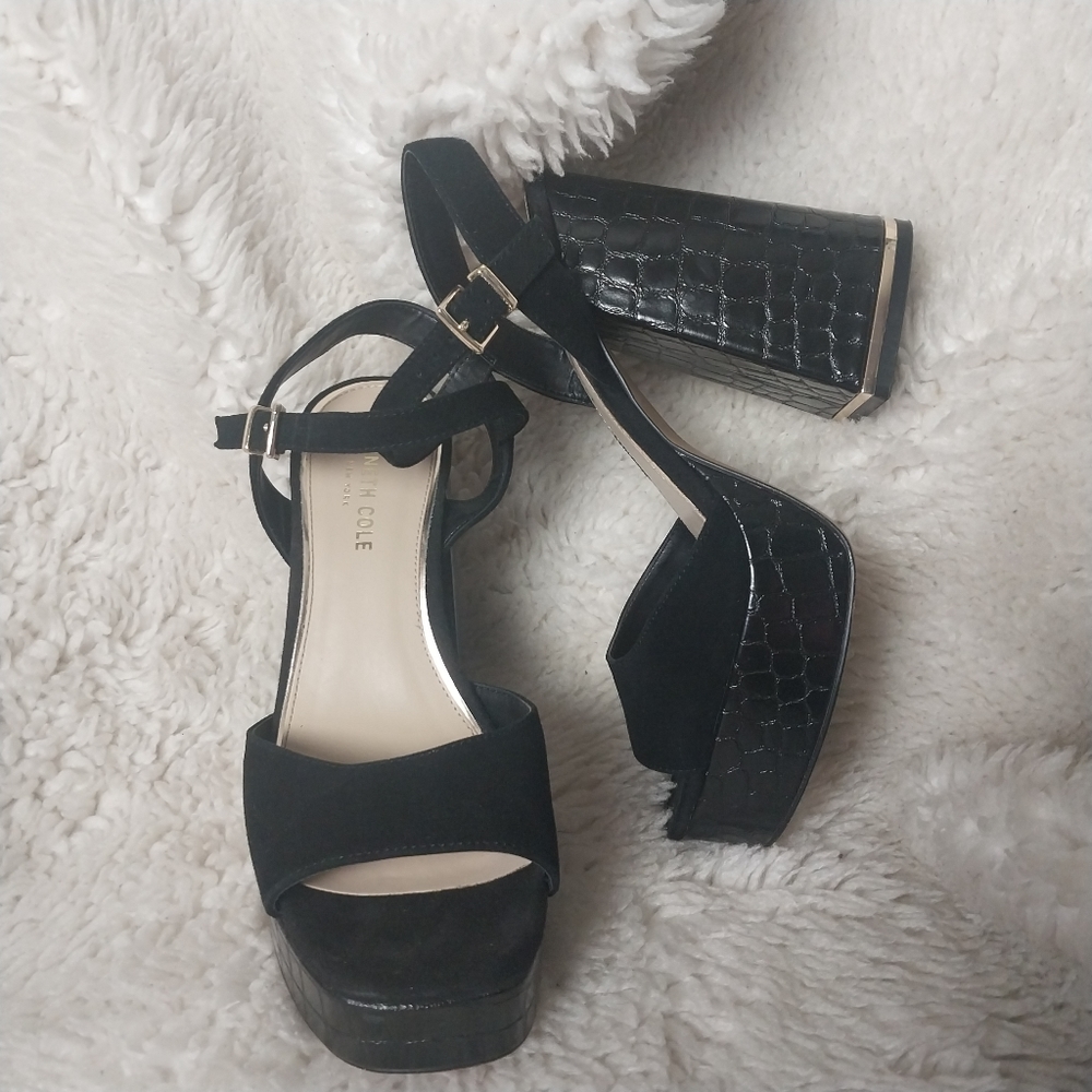 Kenneth Cole New York Dolly Platform Sandals